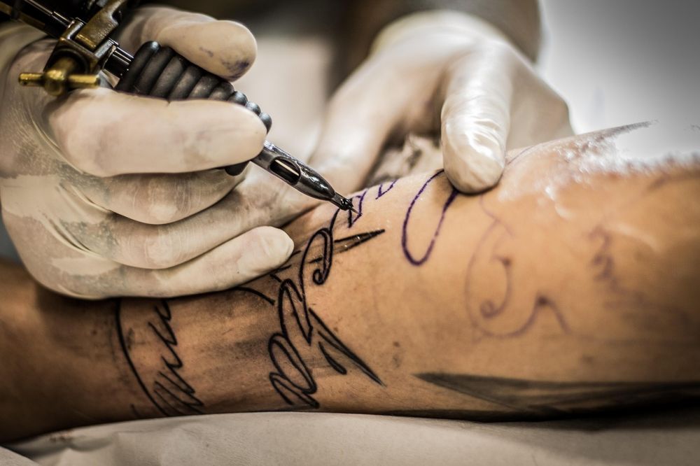 Tatuering Malmö – så hittar man rätt studio och stil